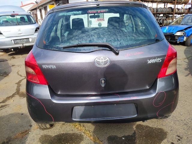 bontott TOYOTA YARIS Hátsó Szélvédő