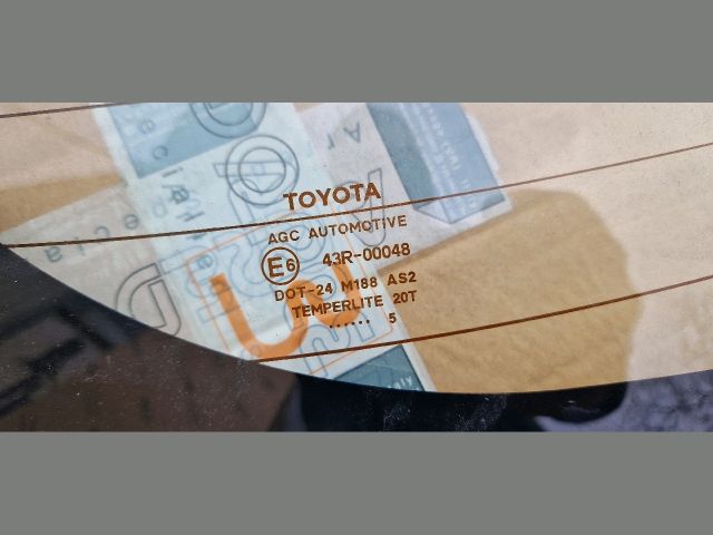 bontott TOYOTA YARIS Hátsó Szélvédő