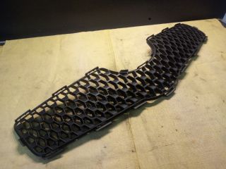 bontott TOYOTA YARIS Hűtőrács