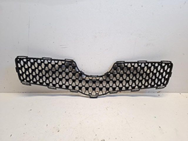 bontott TOYOTA YARIS Hűtőrács