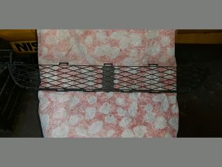 bontott TOYOTA YARIS Hűtőrács