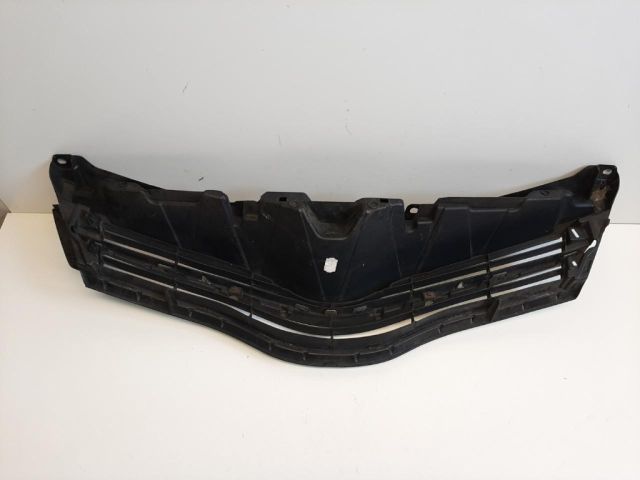 bontott TOYOTA YARIS Hűtőrács