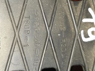 bontott TOYOTA YARIS Hűtőrács