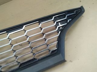 bontott TOYOTA YARIS Hűtőrács