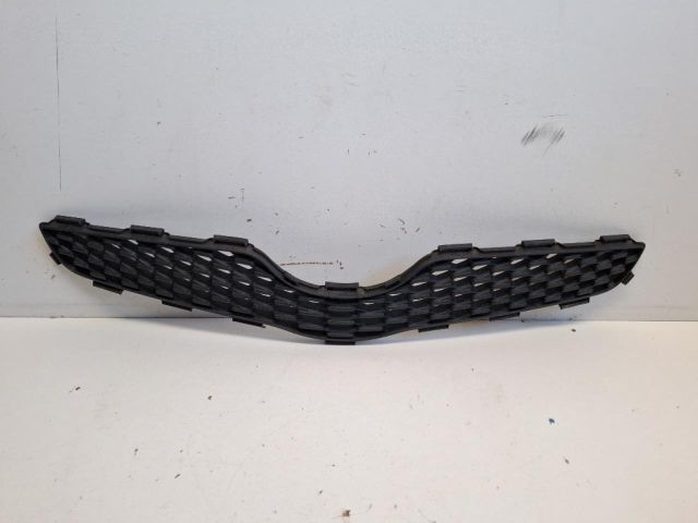 bontott TOYOTA YARIS Hűtőrács