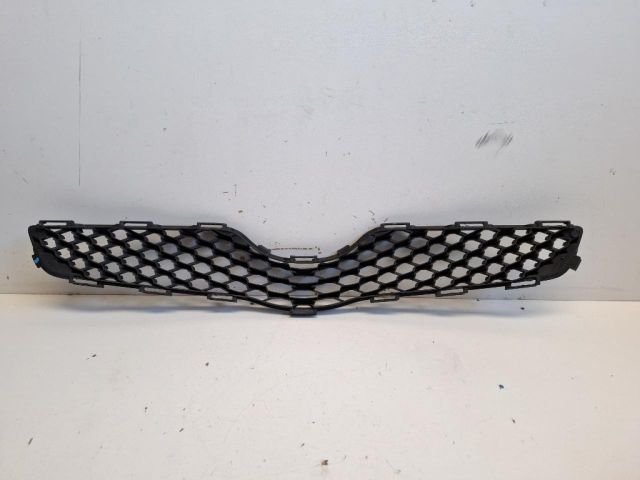 bontott TOYOTA YARIS Hűtőrács