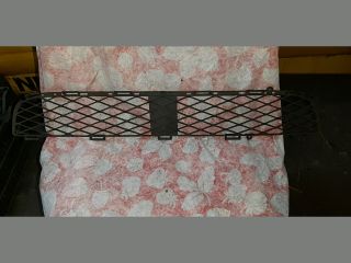 bontott TOYOTA YARIS Hűtőrács