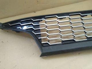 bontott TOYOTA YARIS Hűtőrács