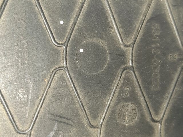 bontott TOYOTA YARIS Hűtőrács