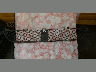 bontott TOYOTA YARIS Hűtőrács