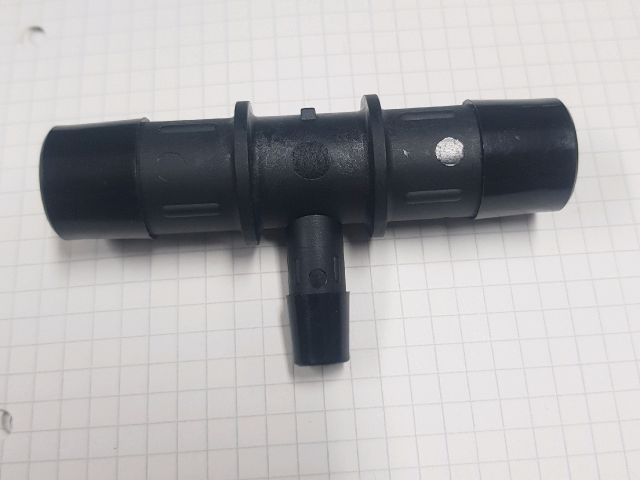 bontott TOYOTA YARIS Hűtővíz Elosztó Cső