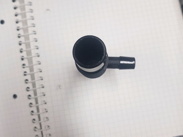 bontott TOYOTA YARIS Hűtővíz Elosztó Cső