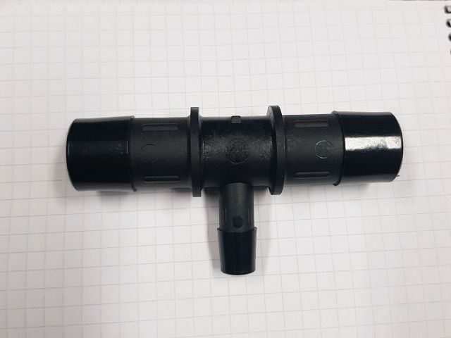 bontott TOYOTA YARIS Hűtővíz Elosztó Cső