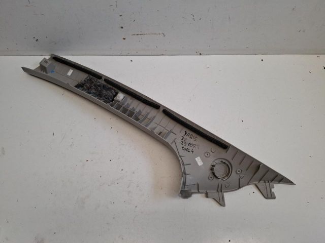 bontott TOYOTA YARIS Jobb A Oszlop Burkolat