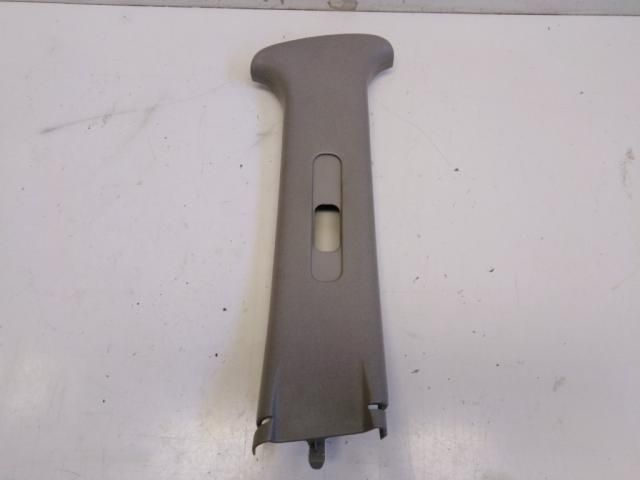 bontott TOYOTA YARIS Jobb B Oszlop Burkolat