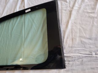 bontott TOYOTA YARIS Jobb C Oszlop Oldalablak Üveg