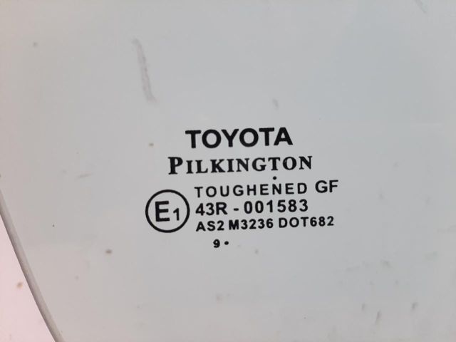 bontott TOYOTA YARIS Jobb első Ablak