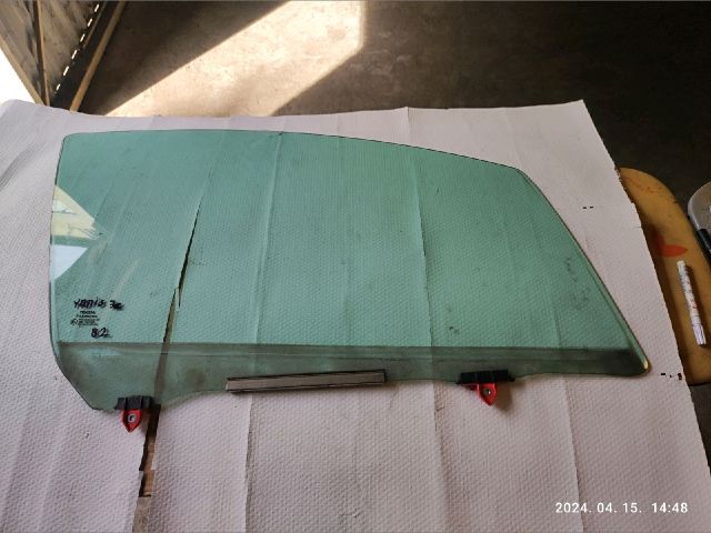 bontott TOYOTA YARIS Jobb első Ablak
