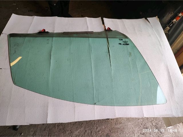 bontott TOYOTA YARIS Jobb első Ablak