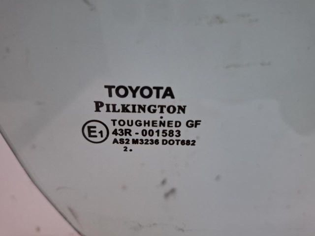 bontott TOYOTA YARIS Jobb első Ablak