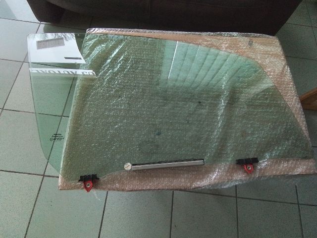 bontott TOYOTA YARIS Jobb első Ablak