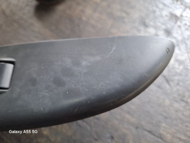 bontott TOYOTA YARIS Jobb első Ablakemelő Kapcsoló