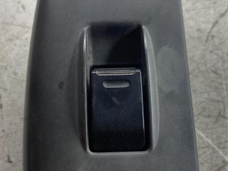 bontott TOYOTA YARIS Jobb első Ablakemelő Kapcsoló