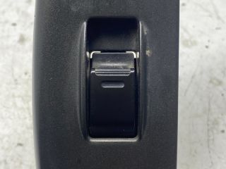 bontott TOYOTA YARIS Jobb első Ablakemelő Kapcsoló