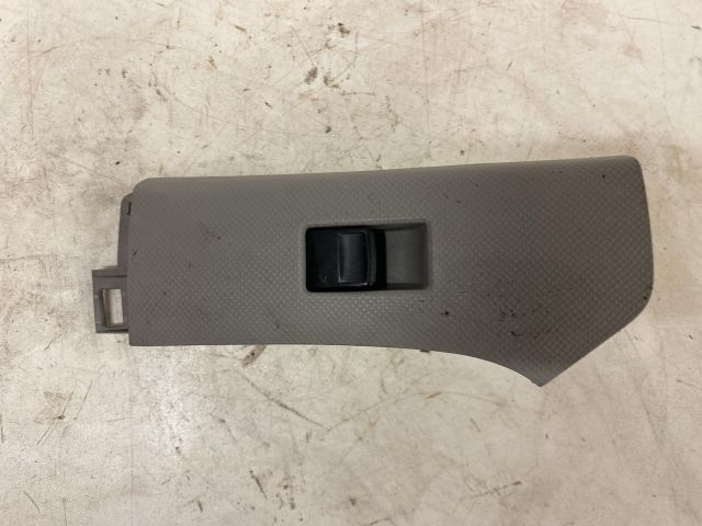 bontott TOYOTA YARIS Jobb első Ablakemelő Kapcsoló