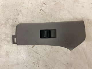 bontott TOYOTA YARIS Jobb első Ablakemelő Kapcsoló