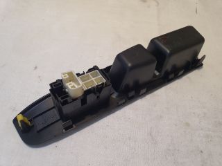 bontott TOYOTA YARIS Jobb első Ablakemelő Kapcsoló