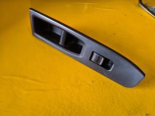 bontott TOYOTA YARIS Jobb első Ablakemelő Kapcsoló