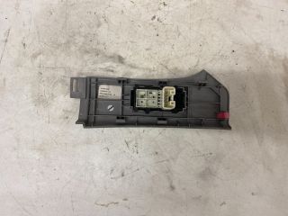 bontott TOYOTA YARIS Jobb első Ablakemelő Kapcsoló