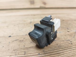 bontott TOYOTA YARIS Jobb első Ablakemelő Kapcsoló