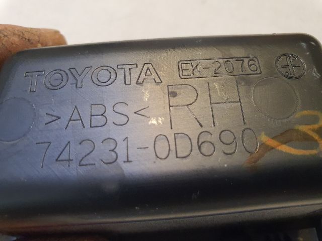 bontott TOYOTA YARIS Jobb első Ablakemelő Kapcsoló