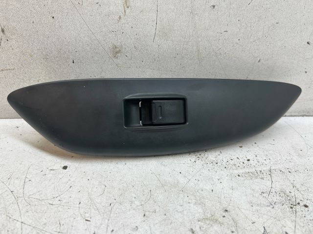 bontott TOYOTA YARIS Jobb első Ablakemelő Kapcsoló