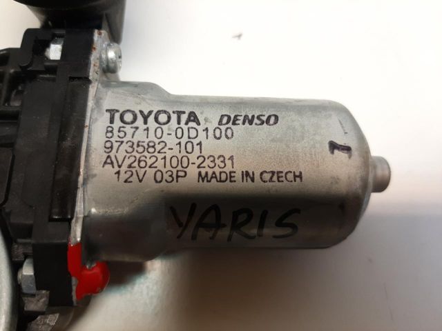 bontott TOYOTA YARIS Jobb első Ablakemelő Motor