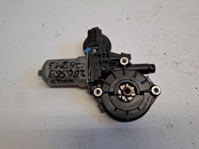 bontott TOYOTA YARIS Jobb első Ablakemelő Motor