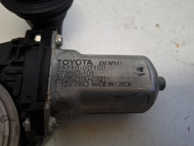 bontott TOYOTA YARIS Jobb első Ablakemelő Motor