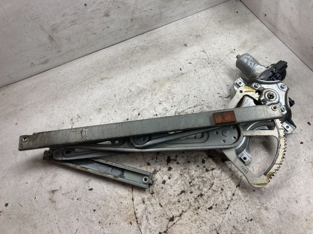 bontott TOYOTA YARIS Jobb első Ablakemelő Szerkezet (Elektromos)