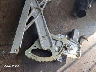 bontott TOYOTA YARIS Jobb első Ablakemelő Szerkezet (Elektromos)