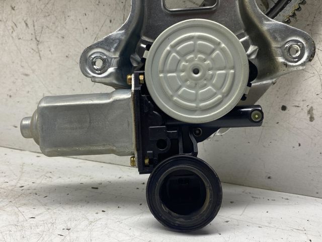 bontott TOYOTA YARIS Jobb első Ablakemelő Szerkezet (Elektromos)