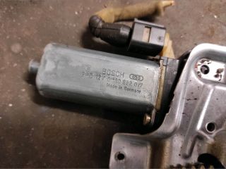 bontott TOYOTA YARIS Jobb első Ablakemelő Szerkezet (Elektromos)