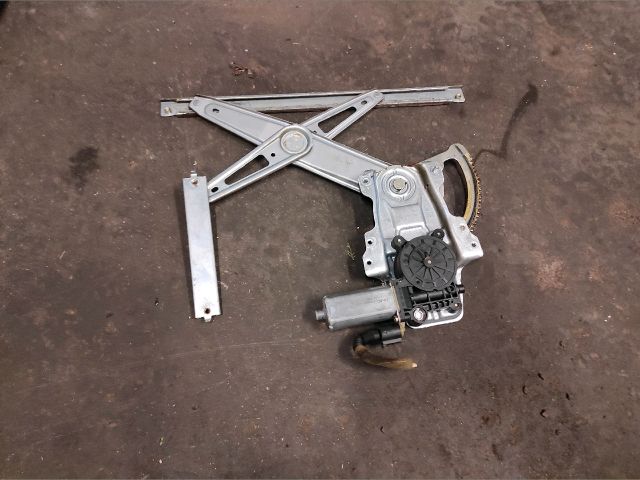 bontott TOYOTA YARIS Jobb első Ablakemelő Szerkezet (Elektromos)