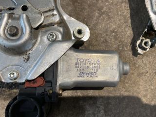 bontott TOYOTA YARIS Jobb első Ablakemelő Szerkezet (Elektromos)