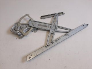 bontott TOYOTA YARIS Jobb első Ablakemelő Szerkezet (Elektromos)