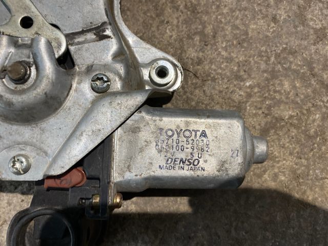 bontott TOYOTA YARIS Jobb első Ablakemelő Szerkezet (Elektromos)