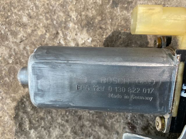 bontott TOYOTA YARIS Jobb első Ablakemelő Szerkezet (Elektromos)