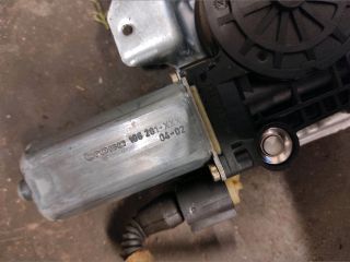 bontott TOYOTA YARIS Jobb első Ablakemelő Szerkezet (Elektromos)