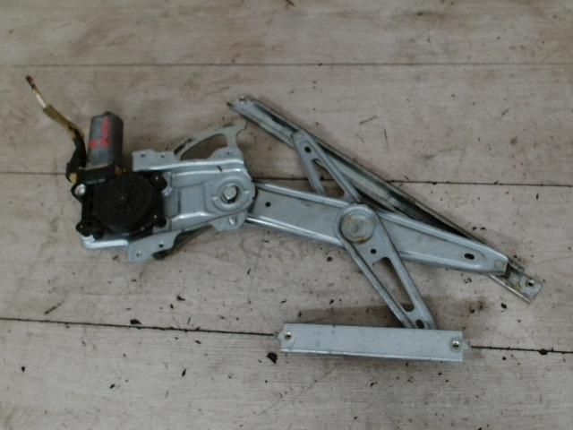 bontott TOYOTA YARIS Jobb első Ablakemelő Szerkezet (Elektromos)